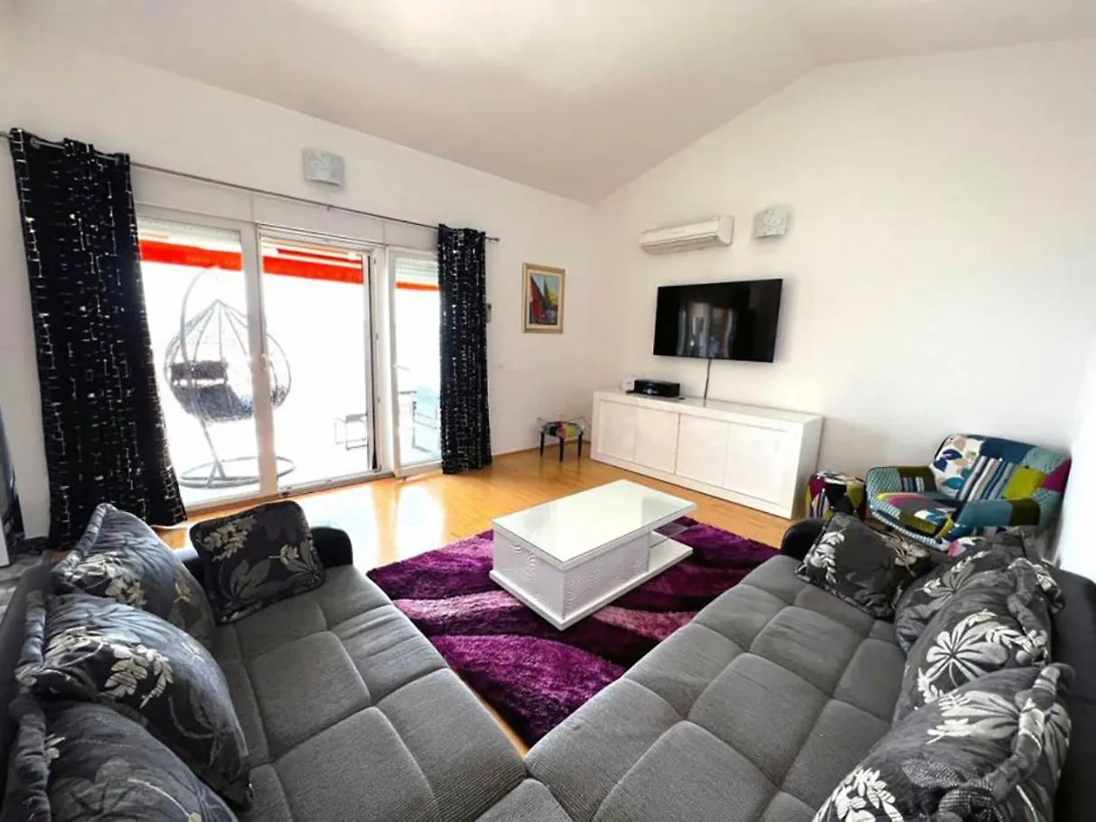 Exclusive Penthouse On 100 Square Only 70 M From The Sea Apartment Trogir