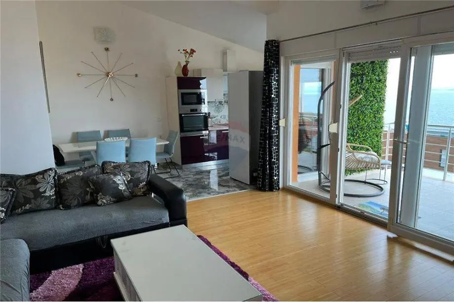 Exclusive Penthouse On 100 Square Only 70 M From The Sea Apartment Trogir