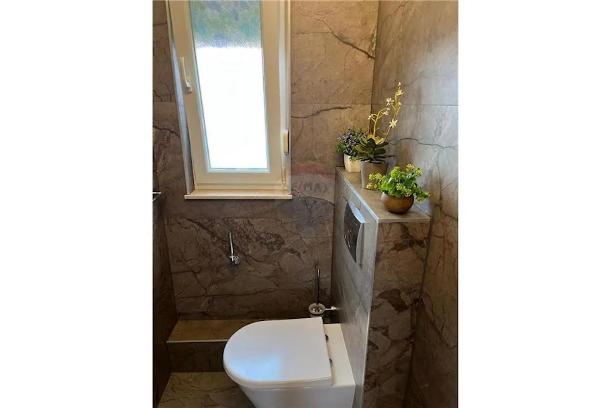 Exclusive Penthouse On 100 Square Only 70 M From The Sea Apartment Trogir Croatia