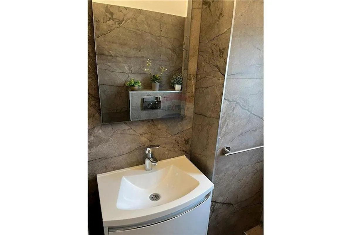 Exclusive Penthouse On 100 Square Only 70 M From The Sea Apartment Trogir