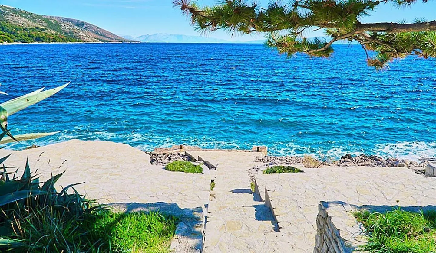 Exclusive Penthouse On 100 Square Only 70 M From The Sea Apartment Trogir