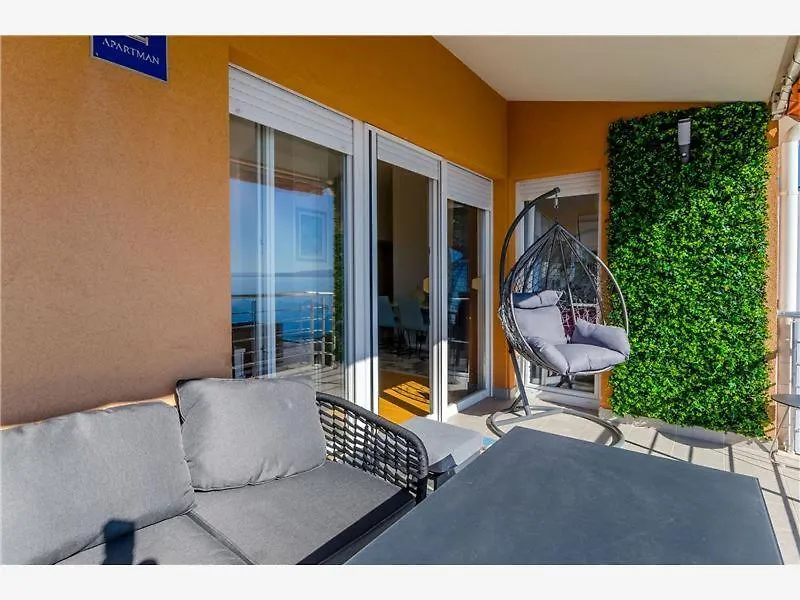 Exclusive Penthouse On 100 Square Only 70 M From The Sea Apartment Trogir